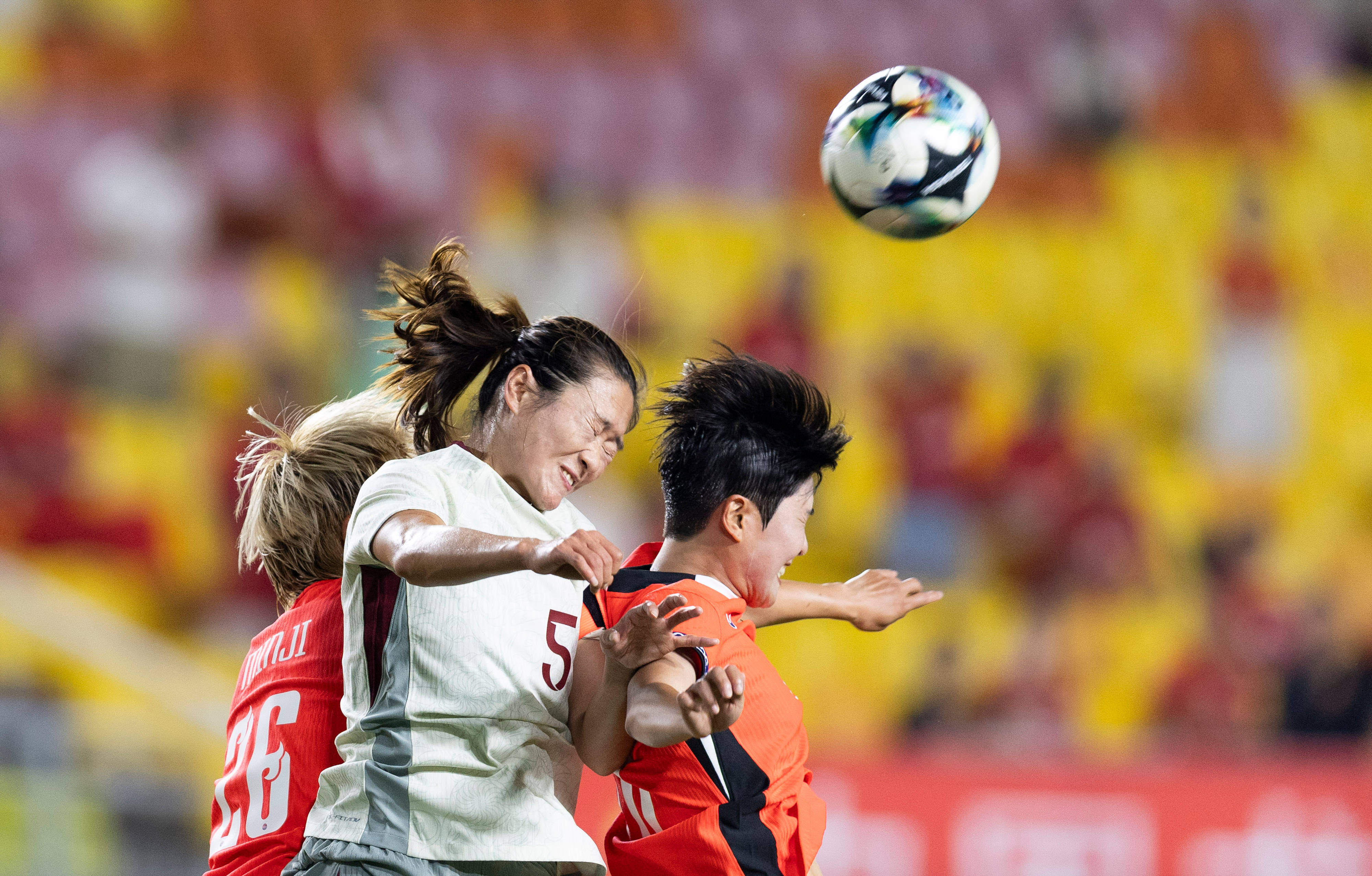 韩国女足队员展现前所未有的实力火爆赛场