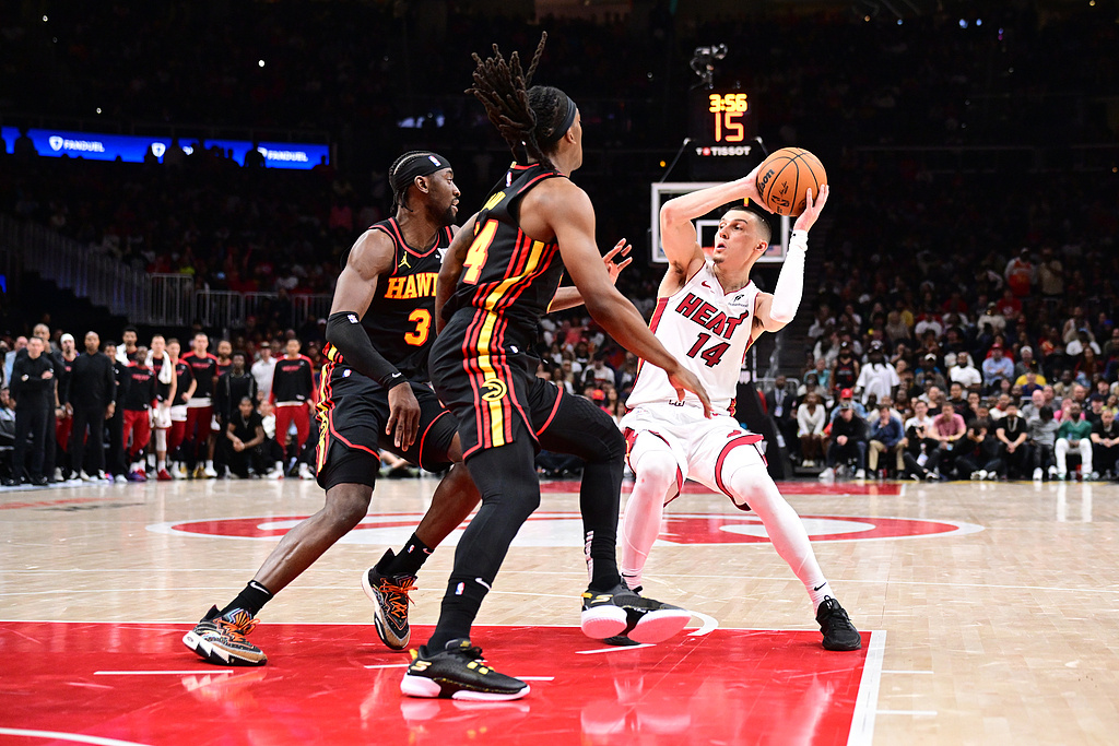 热火客场不败，稳固东部领先地位的简单介绍