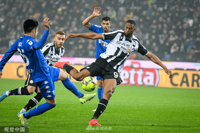 拉齐奥大胜乌迪内斯，主场连胜战绩亮眼一扫不利