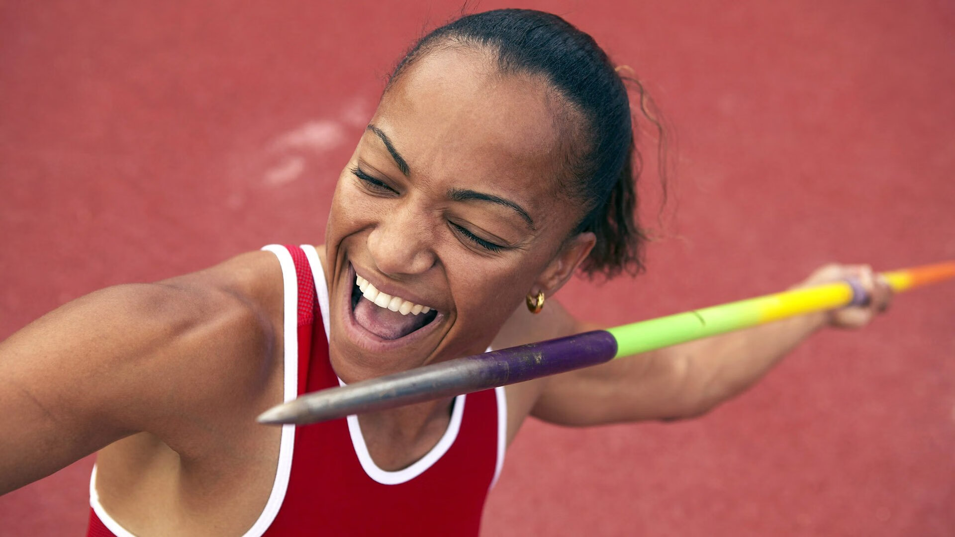 掘金对阵深圳队，拉文压力下完成爆发