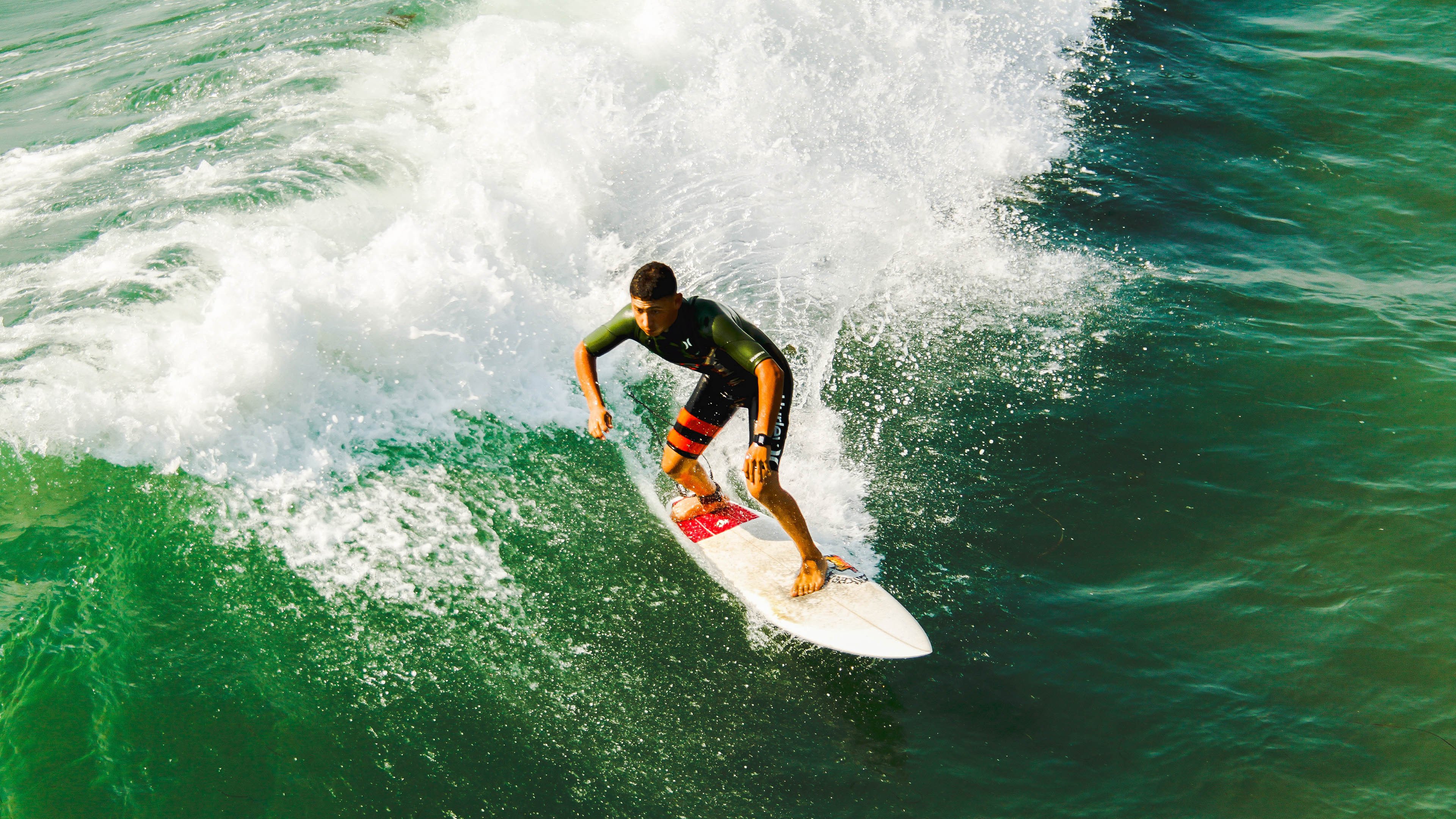 F1新赛季揭幕战与北京队关键战,速度与意志的双重突围